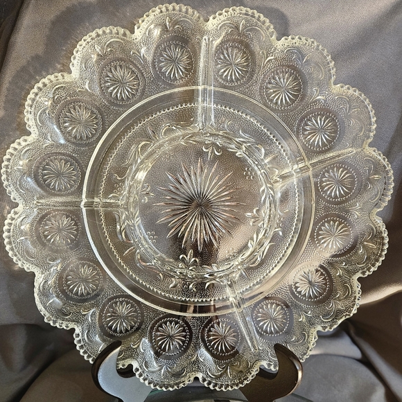 VINTAGE BROCKWAY CLEAR GLASS CONCORD DIVIDED CHIP AND DIP PLATTER - Picture 2 of 4